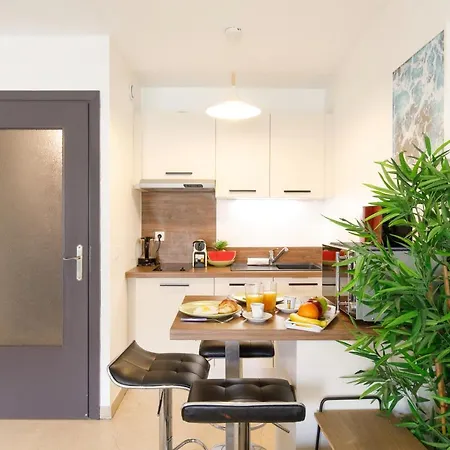 Apartment Le Charme Yourhosthelper *